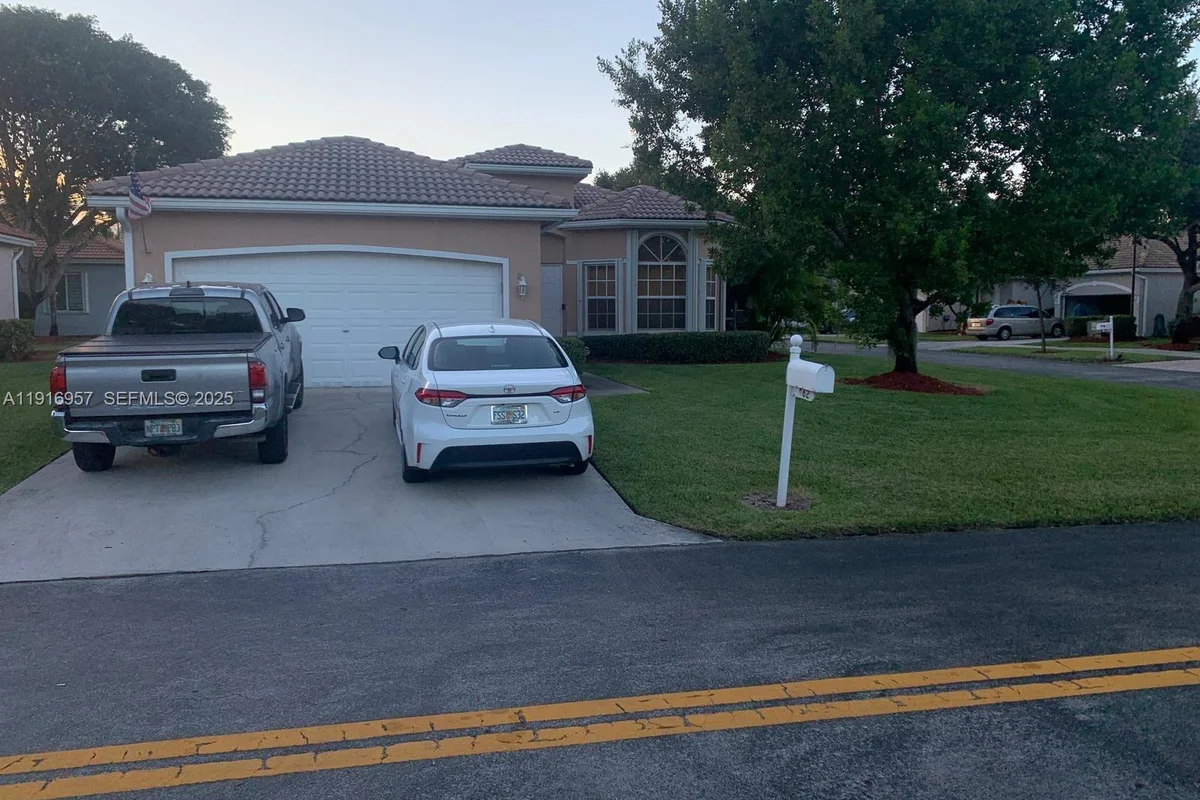 462 SE 23rd Dr, Homestead: photo 1 of 13