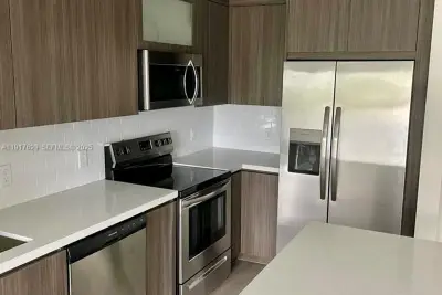 1938 Jackson St #403, Hollywood: photo 1 of 22