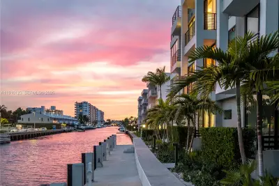4098 NE 167 St #9, North Miami Beach: photo 1 of 54