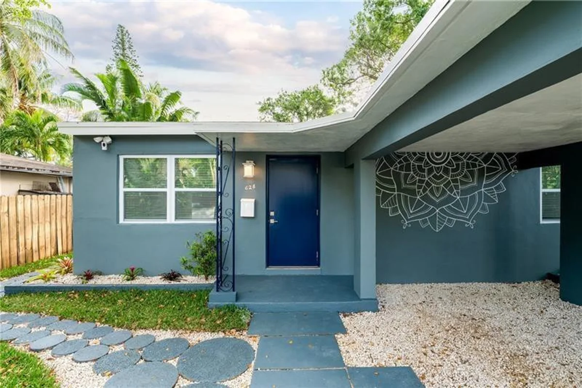 628 SW 14th Ter, Fort Lauderdale: photo 1 of 18
