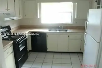1338 White Pine Dr, Wellington: photo 1 of 5