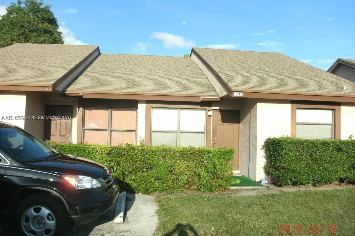 1318 White Pine Dr, Wellington: photo 1 of 5