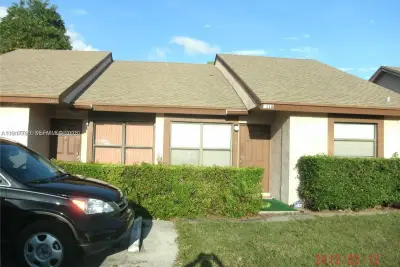 1318 White Pine Dr, Wellington: photo 1 of 5