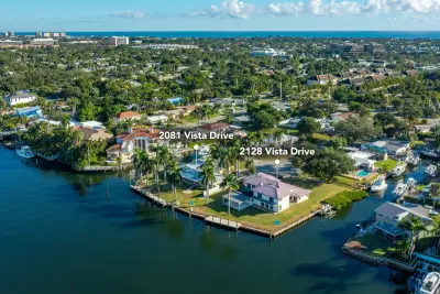 2128 Vista Dr, North Palm Beach: photo 1 of 6