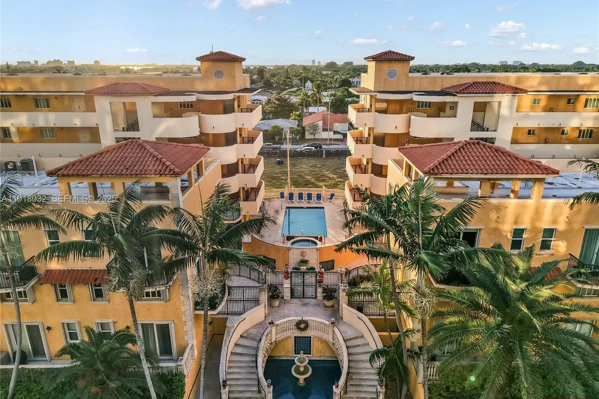 8888 Collins Ave #103, Surfside: photo 1 of 22