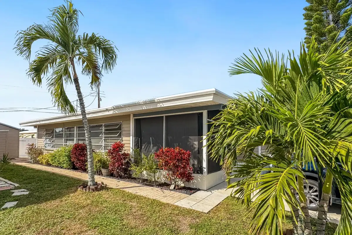 14553 Elmhurst Dr, Delray Beach: photo 1 of 29