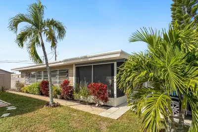14553 Elmhurst Dr, Delray Beach: photo 1 of 29