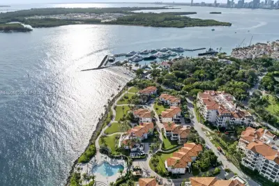 19217 Fisher Island Dr, Miami Beach: photo 1 of 50