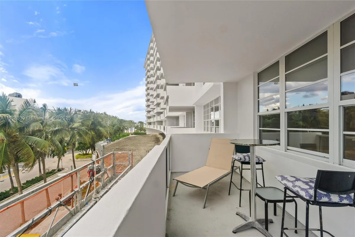 Condo in Miami Beach: photo 1 of 16