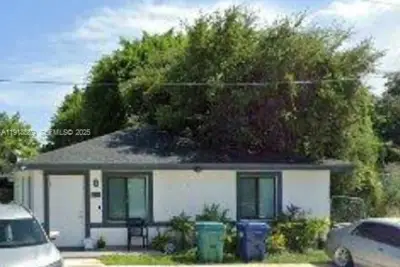 2130 NW 46th St, Miami: photo 1 of 1