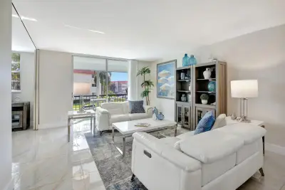 9720 S Hollybrook Lake Dr #204, Pembroke Pines: photo 1 of 36