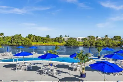 2542 S Federal Hwy #19, Boynton Beach: photo 1 of 53