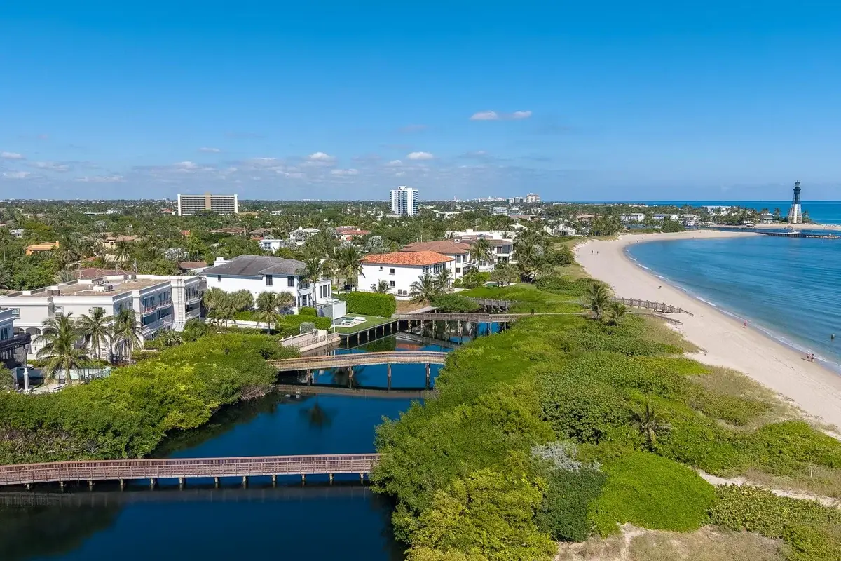 1796 Bay Dr, Pompano Beach: photo 1 of 34