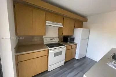 513 Green Springs Pl, West Palm Beach: photo 1 of 11