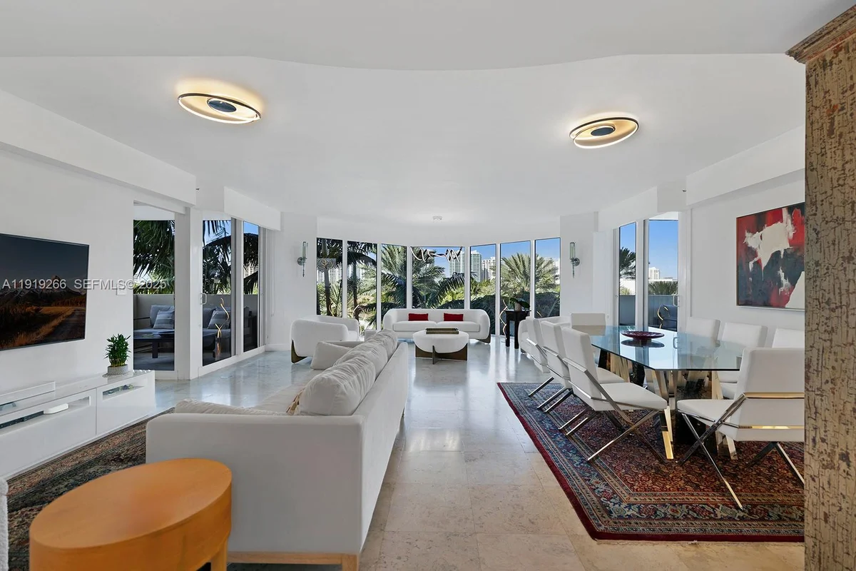 19333 Collins Ave #504, Sunny Isles Beach: photo 1 of 25
