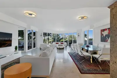 19333 Collins Ave #504, Sunny Isles Beach: photo 1 of 25