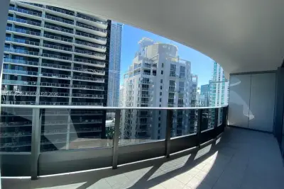 1000 Brickell Plz #3207, Miami: photo 1 of 23