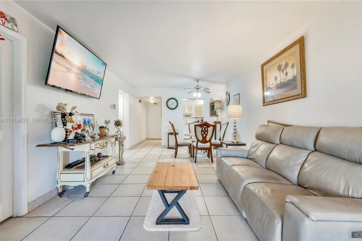 8901 NW 38th Dr #106, Coral Springs: photo 1 of 16