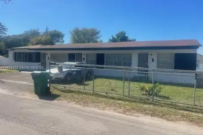 9700 NW 20th Ave, Miami: photo 1 of 23