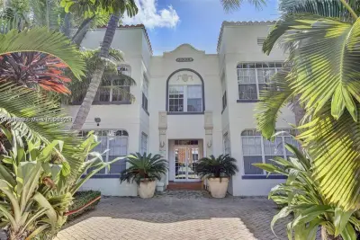 1127 Euclid Ave #206, Miami Beach: photo 1 of 20