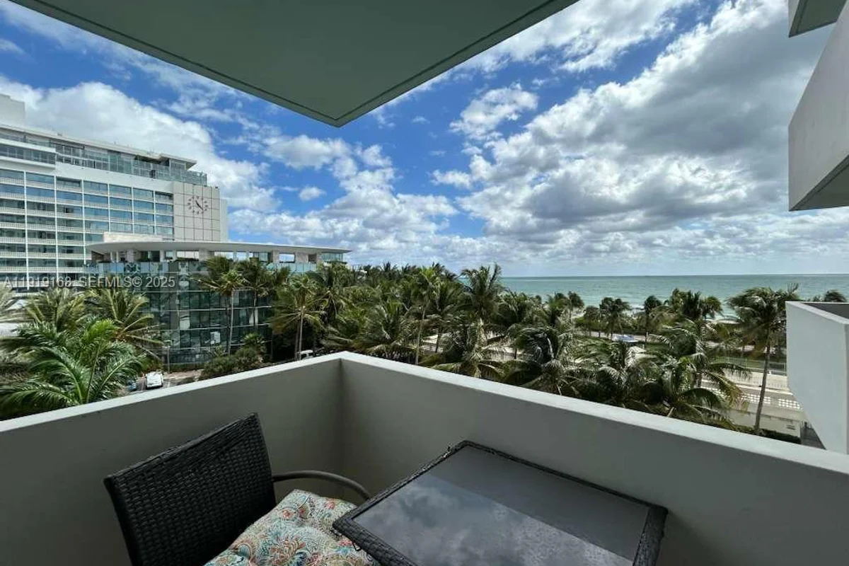 2899 Collins Ave #625, Miami Beach: photo 1 of 7