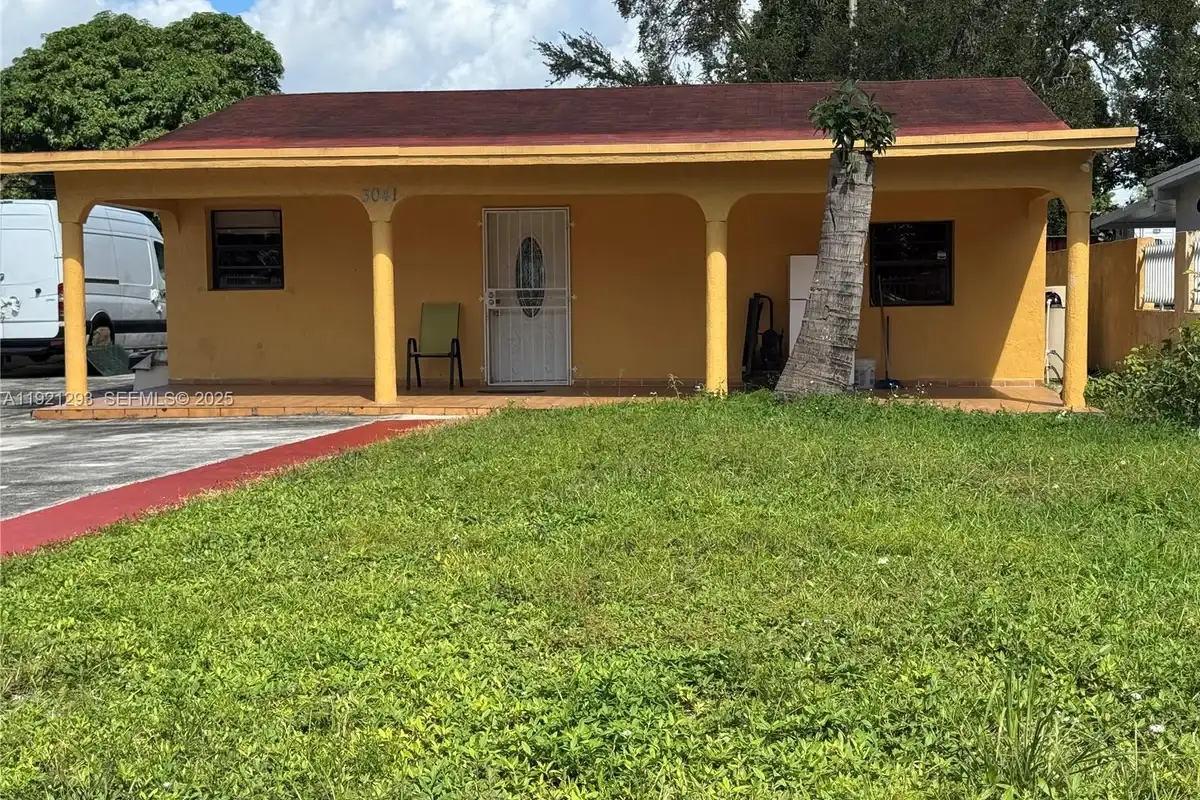 3041 NW 95th Ter, Miami: photo 1 of 22