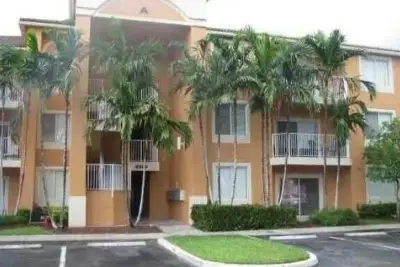 6936 SW 39 St #304d, Davie: photo 1 of 23