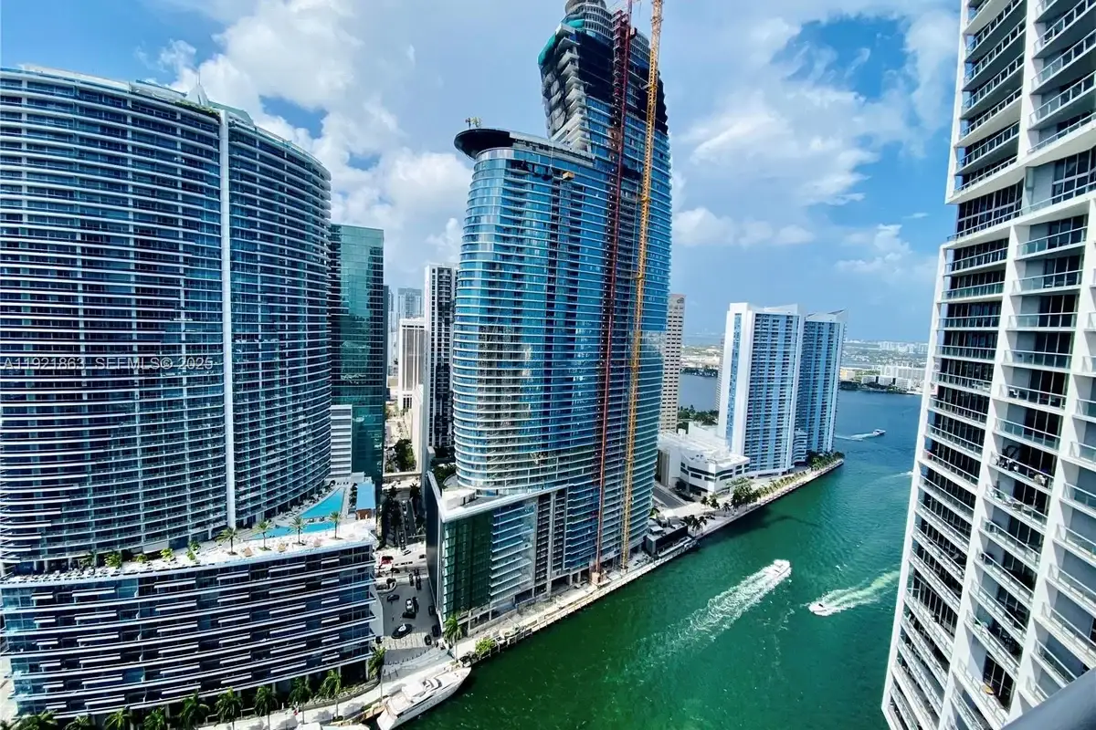 475 Brickell Ave #3715, Miami: photo 1 of 21