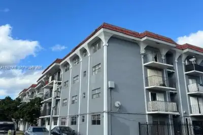 13725 NE 6th Ave #209, North Miami: photo 1 of 7