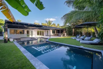 10618 NE 11th Ct, Miami Shores: photo 1 of 78