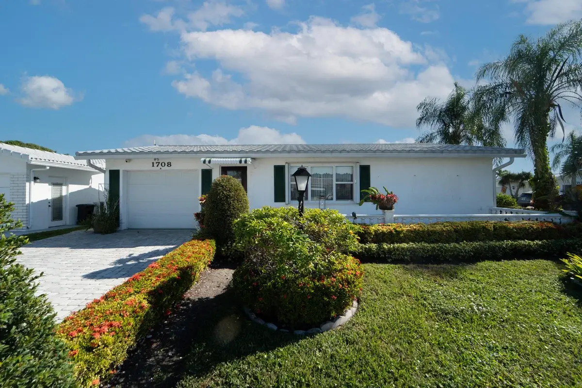 1708 SW 21st St SW, Boynton Beach: photo 1 of 38