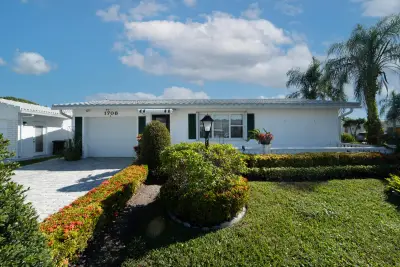 1708 SW 21st St SW, Boynton Beach: photo 1 of 38
