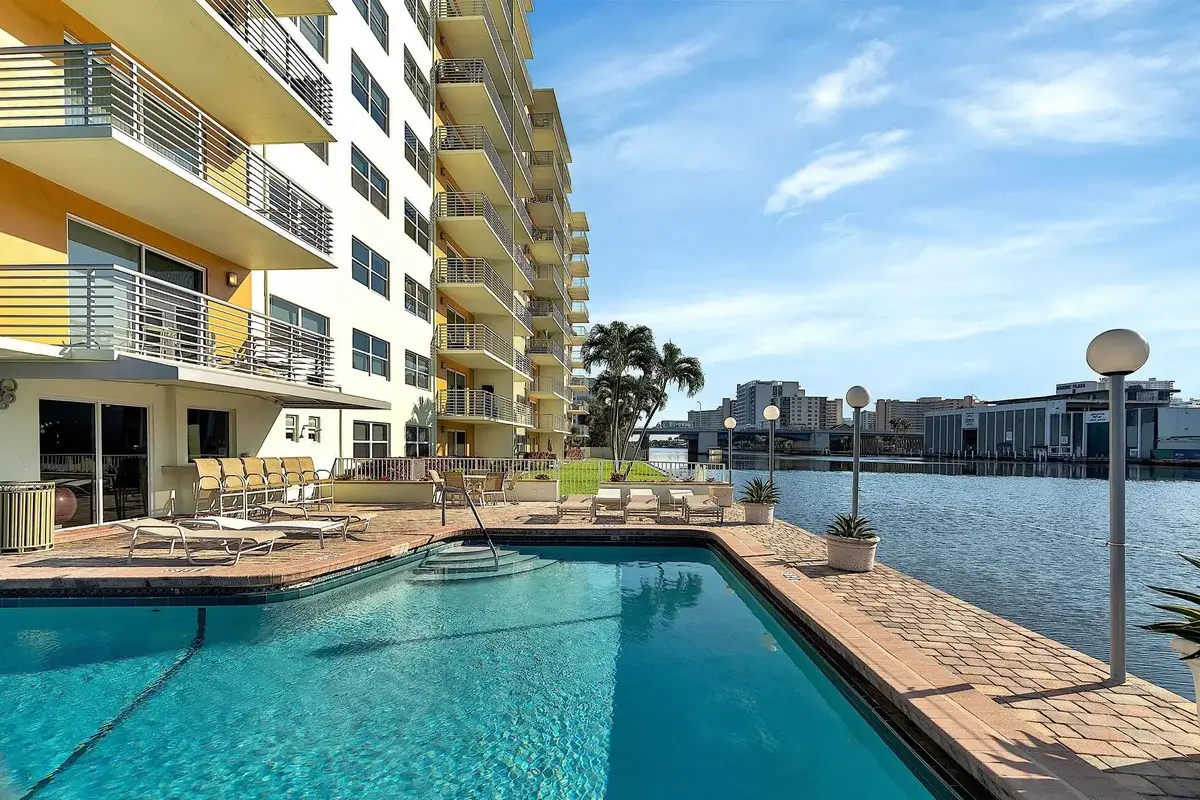 2900 NE 30th St #3f, Fort Lauderdale: photo 1 of 30