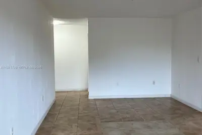 13500 NE 3rd Ct #402, North Miami: photo 1 of 11