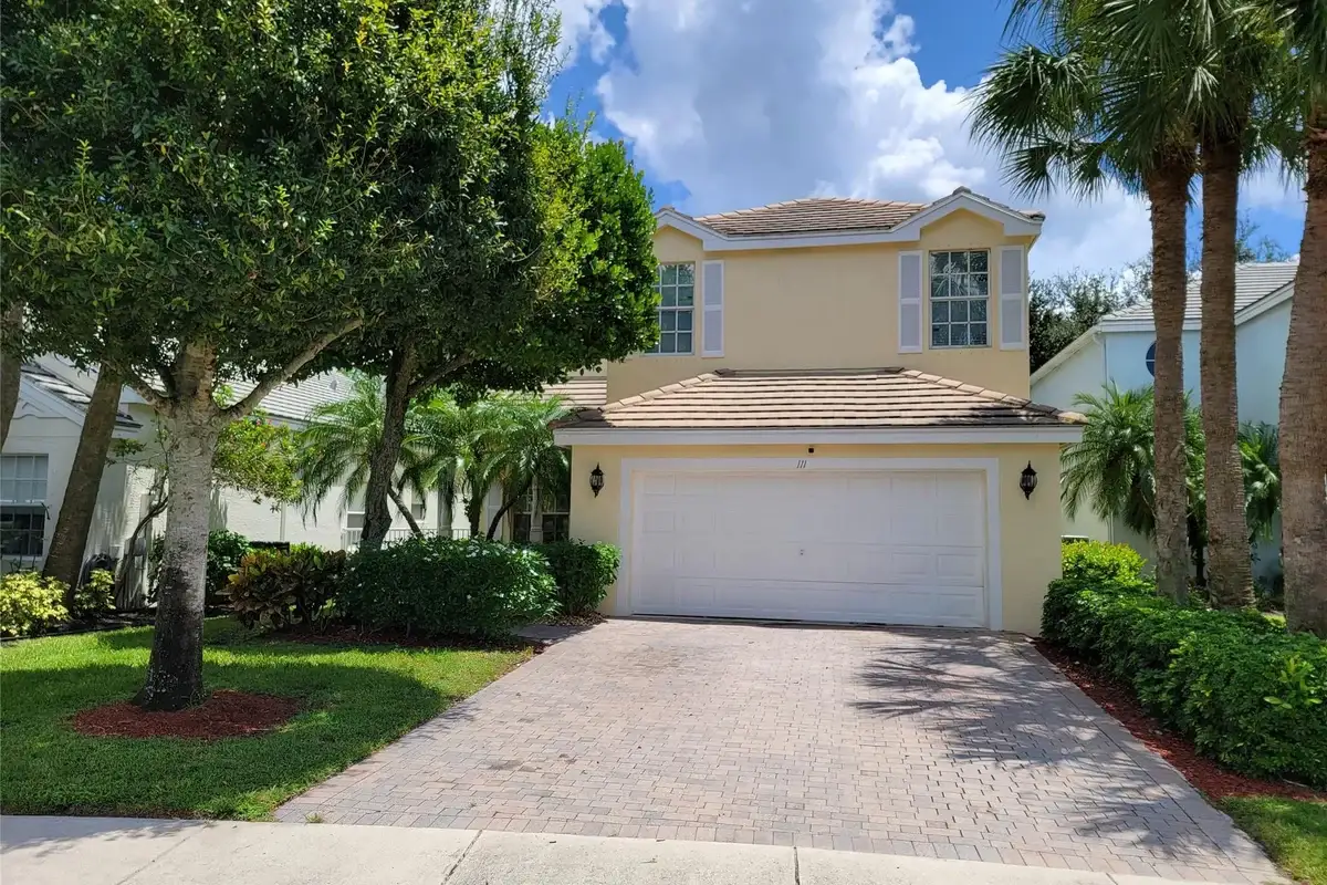 111 Berenger Walk, Royal Palm Beach: photo 1 of 18