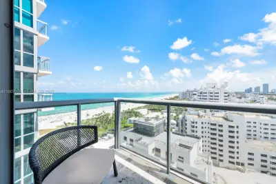 101 20th St #2004, Miami Beach: photo 1 of 19