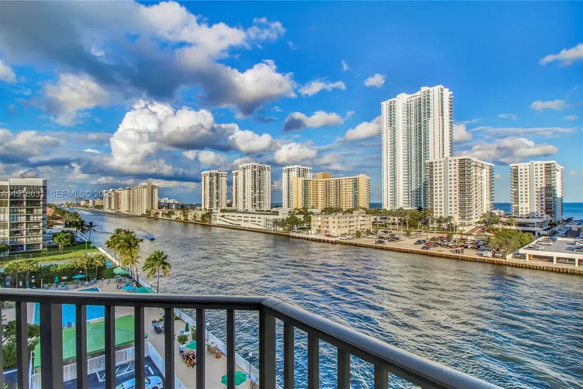800 Parkview Dr #821, Hallandale Beach: photo 1 of 34