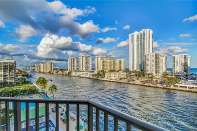 800 Parkview Dr #821, Hallandale Beach: photo 1 of 34
