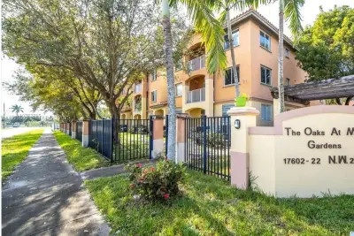 17622 NW 25th Ave #101, Miami Gardens: photo 1 of 22