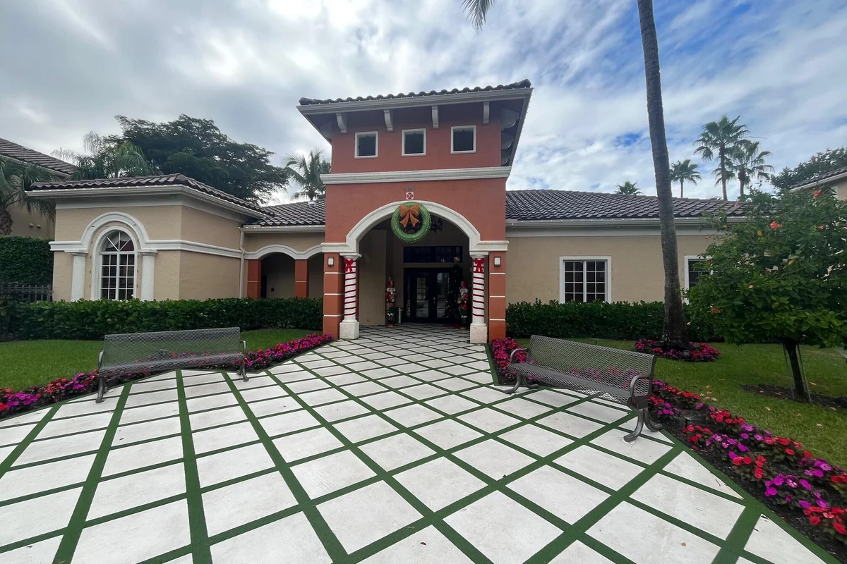4167 N Haverhill Rd #1102, West Palm Beach: photo 1 of 24