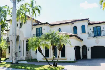 709 Isle Of Palms Dr, Fort Lauderdale: photo 1 of 18