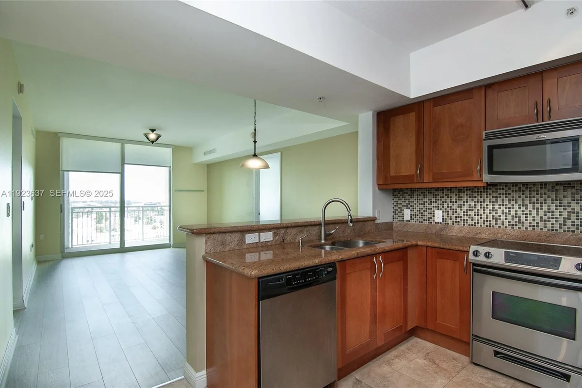 1745 E Hallandale Beach Blvd #1508W, Hallandale Beach: photo 1 of 10