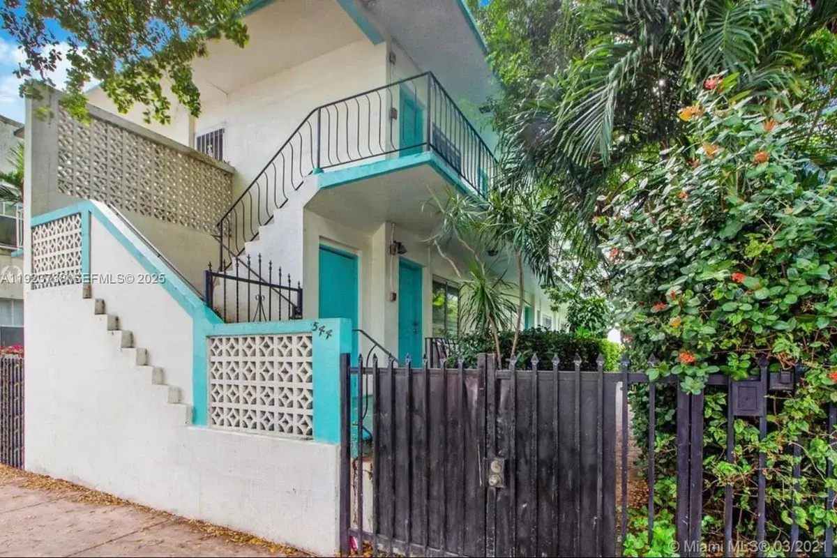 544 Michigan Ave #10, Miami Beach: photo 1 of 11