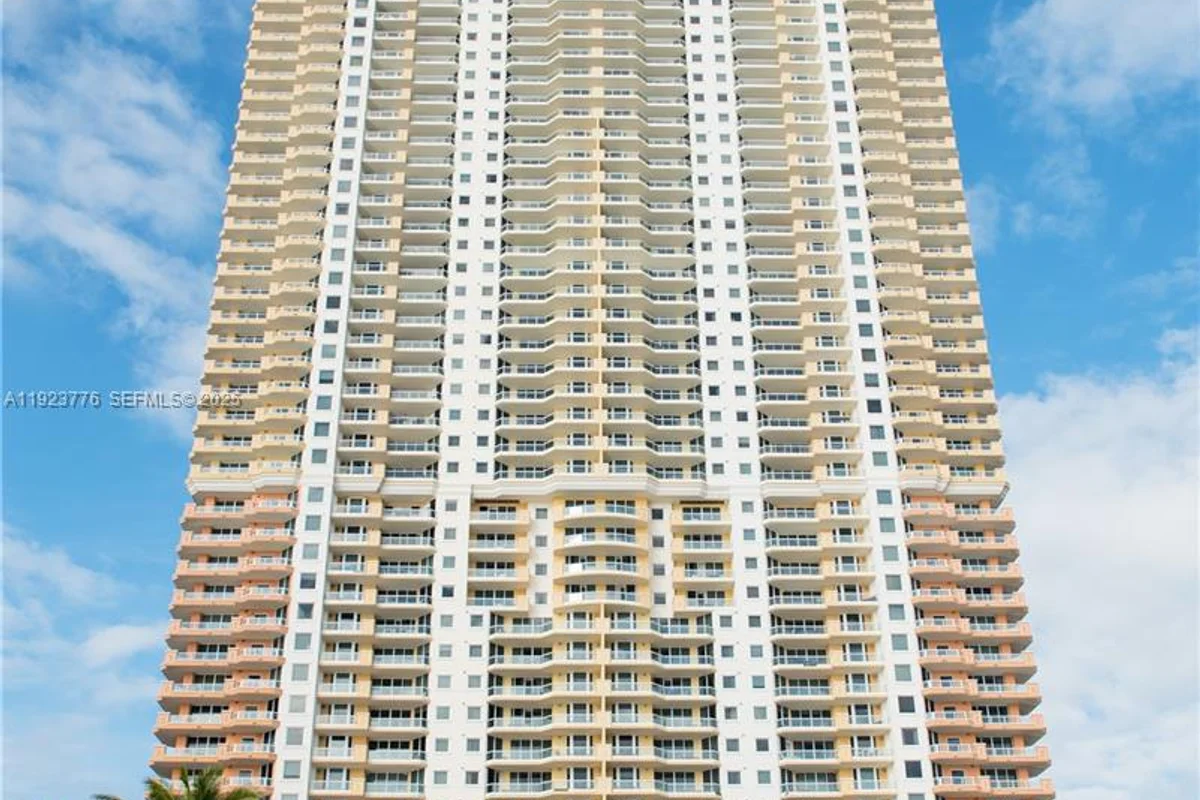 17875 Collins Ave #905, Sunny Isles Beach: photo 1 of 38