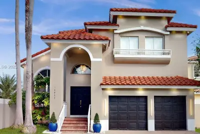 14633 SW 132nd Ave, Miami: photo 1 of 28