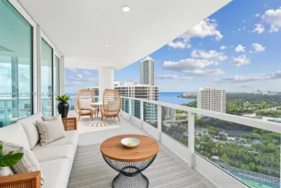 2127 Brickell Ave #3005, Miami: photo 1 of 27