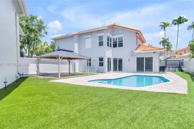 1547 Mariner Way, Hollywood: photo 1 of 41