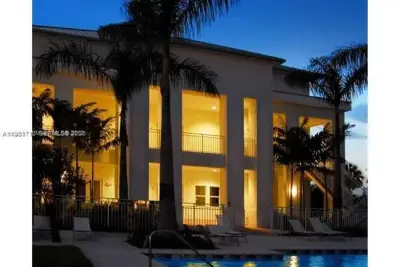 5300 NW 87th Ave #306, Doral: photo 1 of 12