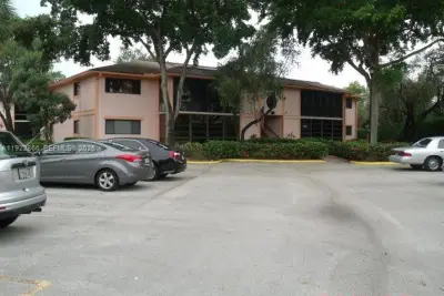 9978 N Belfort Cir #206, Tamarac: photo 1 of 41