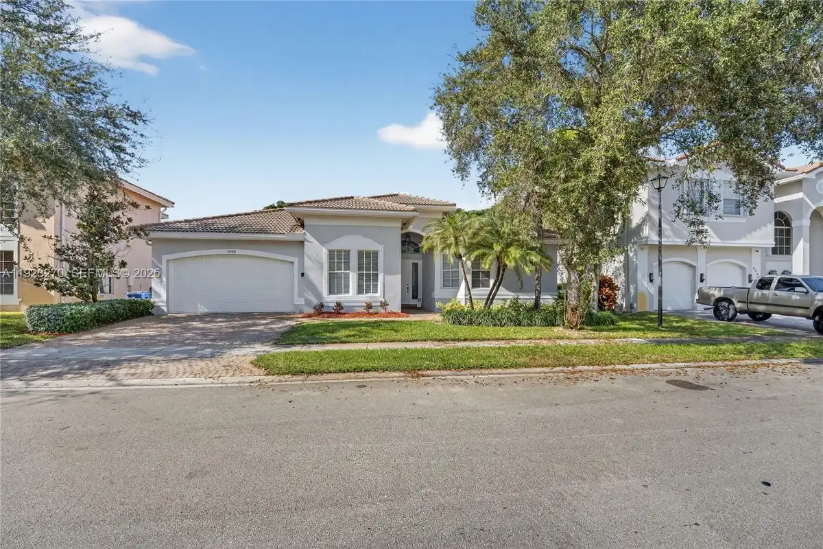 4988 SW 183rd Ave, Miramar: photo 1 of 47